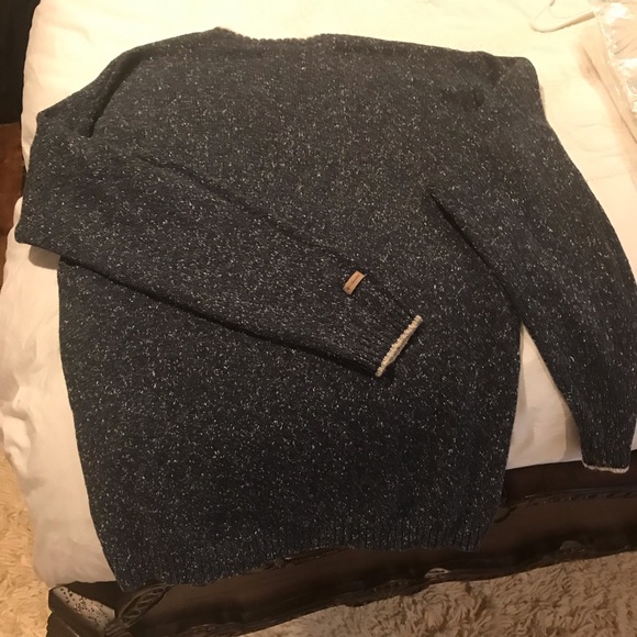 Like New Columbia XL long sleeve sweater, EUC - Picture 4 of 6